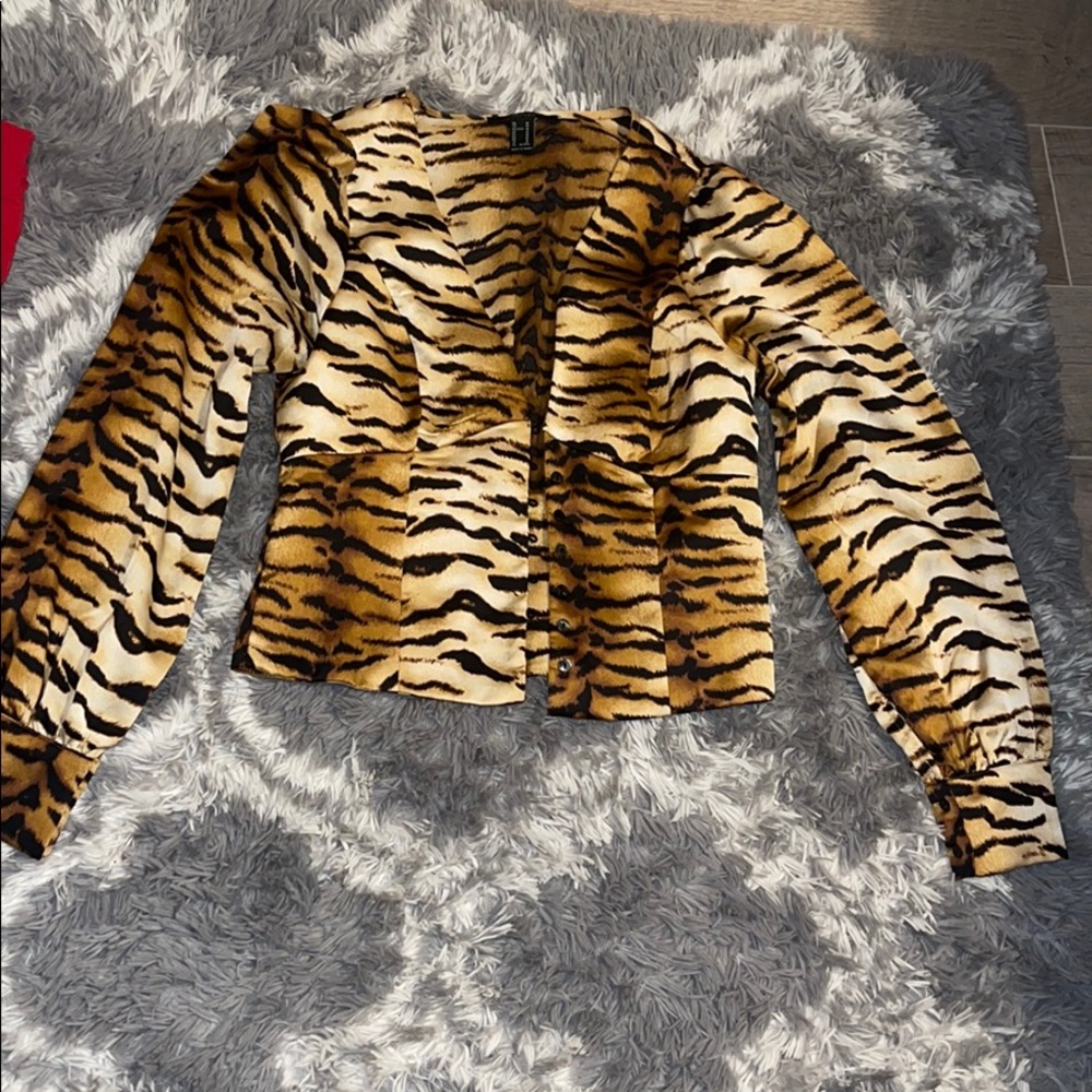 Forever 21. New leopard tshirt